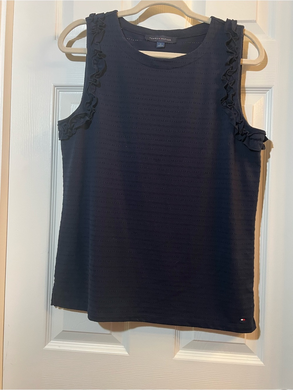 🦋 Tommy Hilfiger Navy Sleeveless Ruffle Tank Top size medium